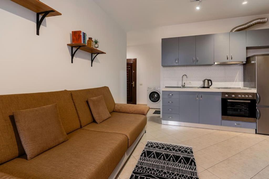 New Bazaar Apartment Tirana Buitenkant foto